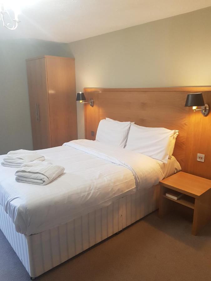 Marsh Farm Hotel Swindon Extérieur photo