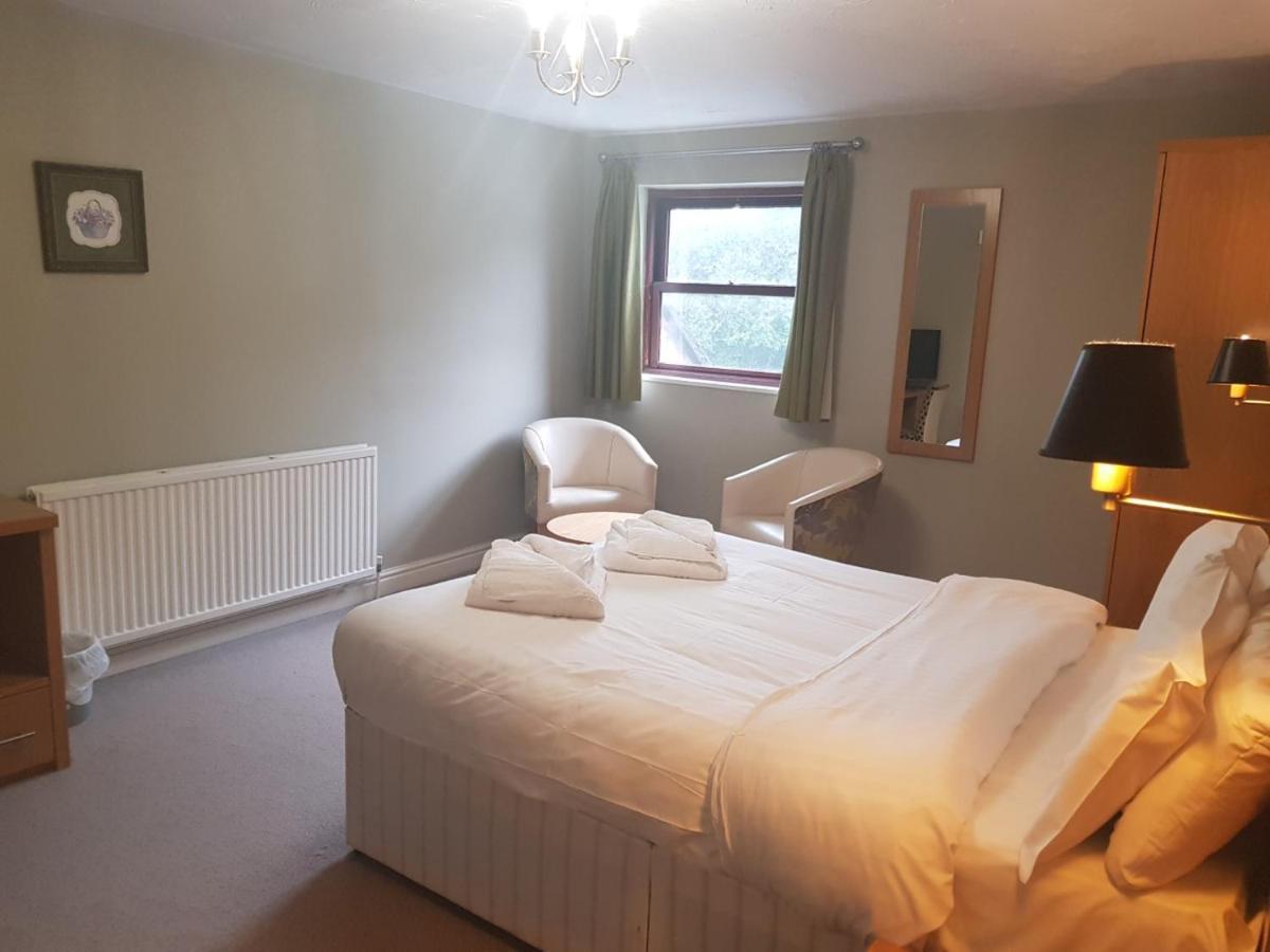 Marsh Farm Hotel Swindon Extérieur photo