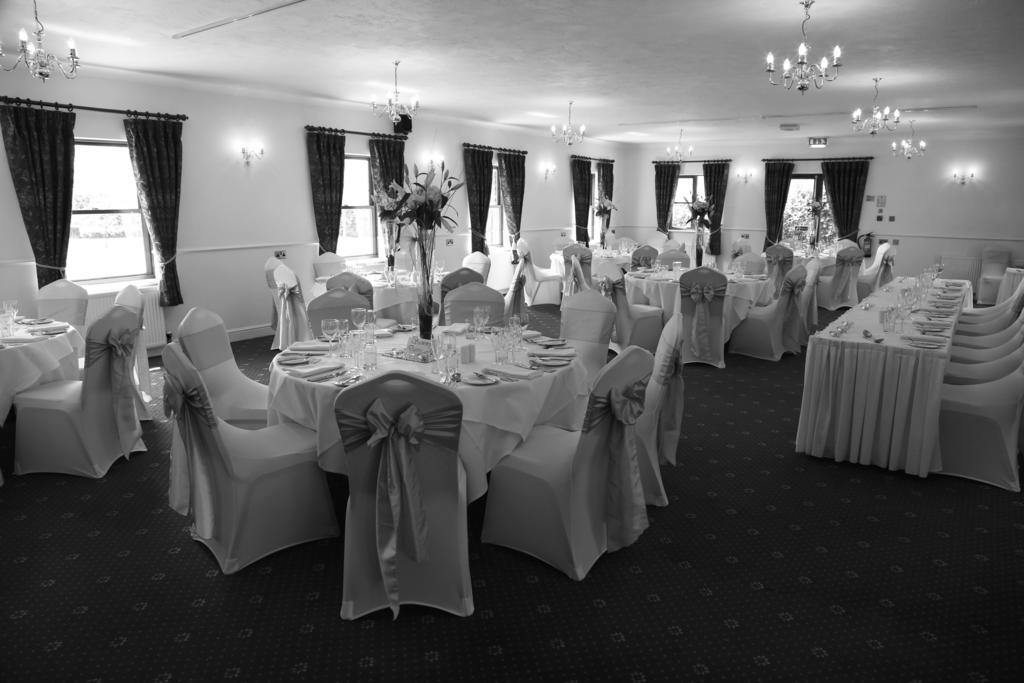 Marsh Farm Hotel Swindon Extérieur photo