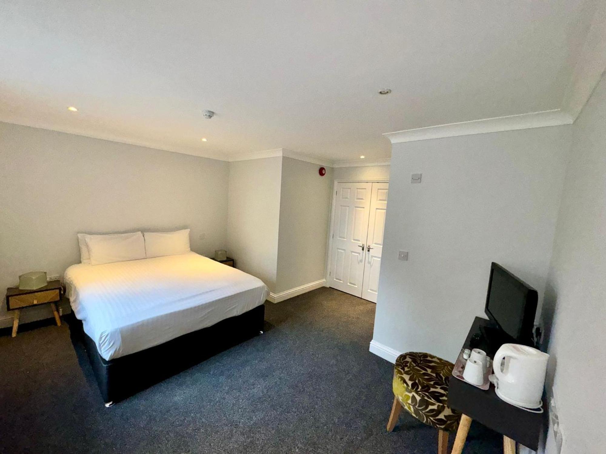 Marsh Farm Hotel Swindon Extérieur photo