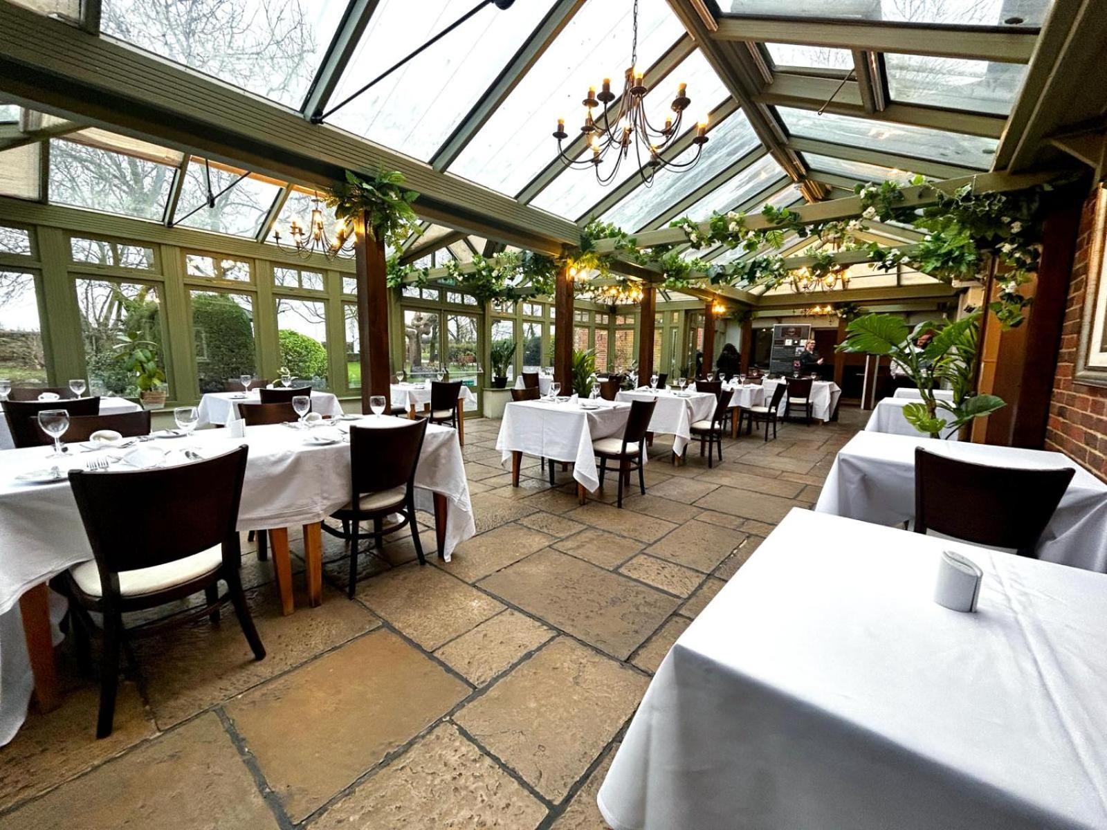 Marsh Farm Hotel Swindon Extérieur photo