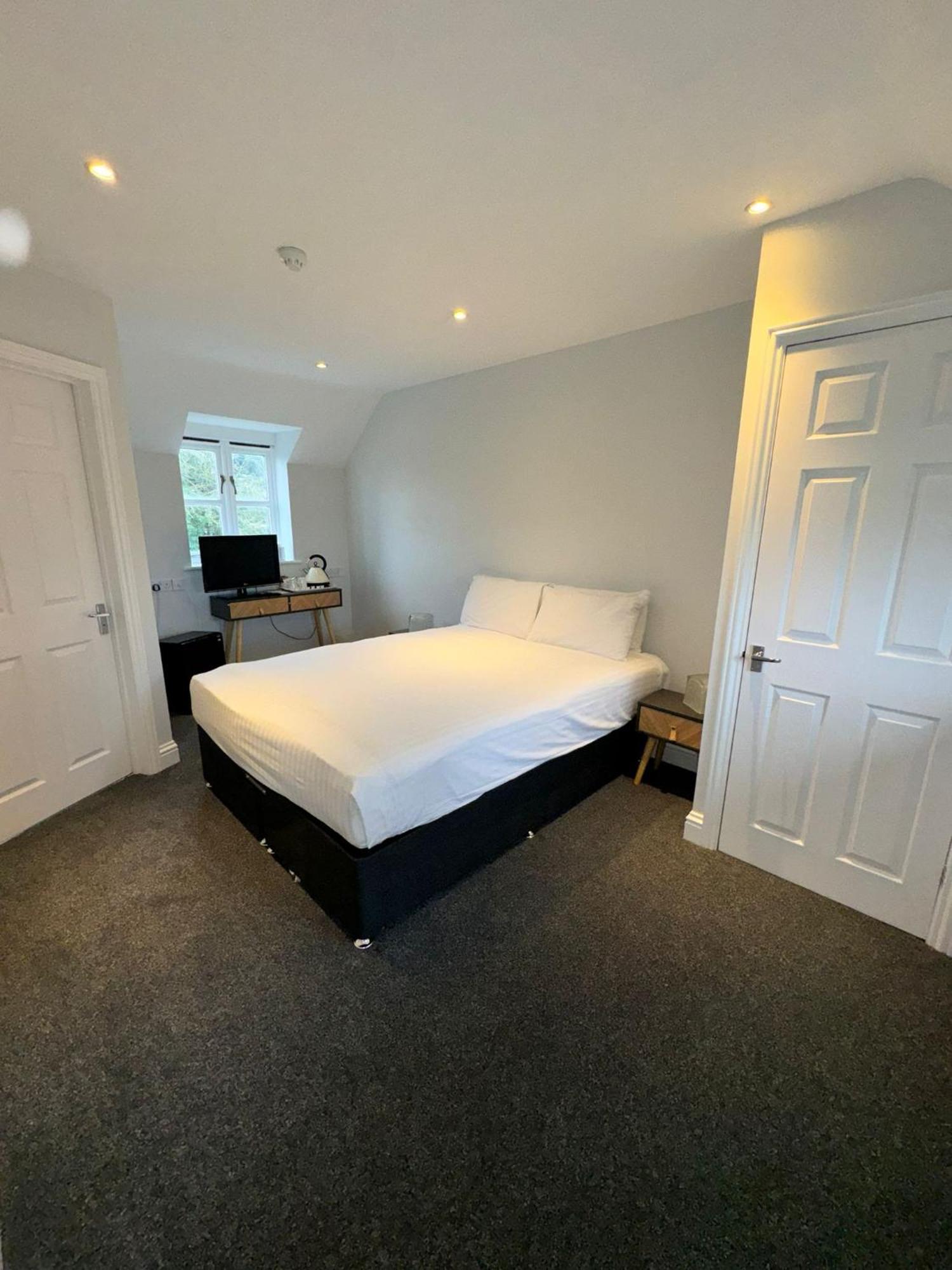 Marsh Farm Hotel Swindon Extérieur photo