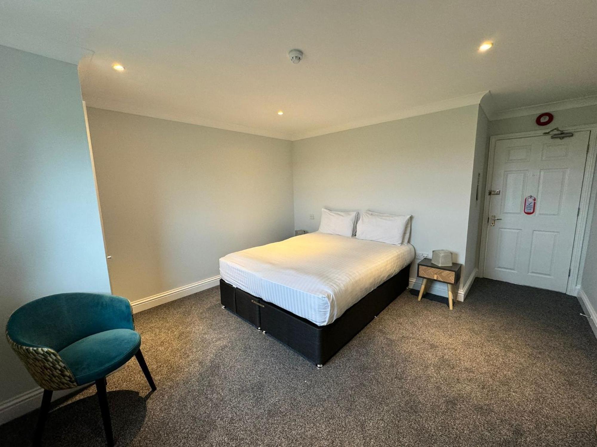 Marsh Farm Hotel Swindon Extérieur photo