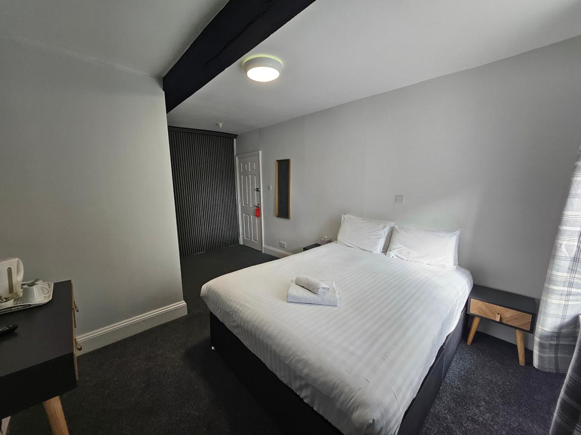 Marsh Farm Hotel Swindon Extérieur photo