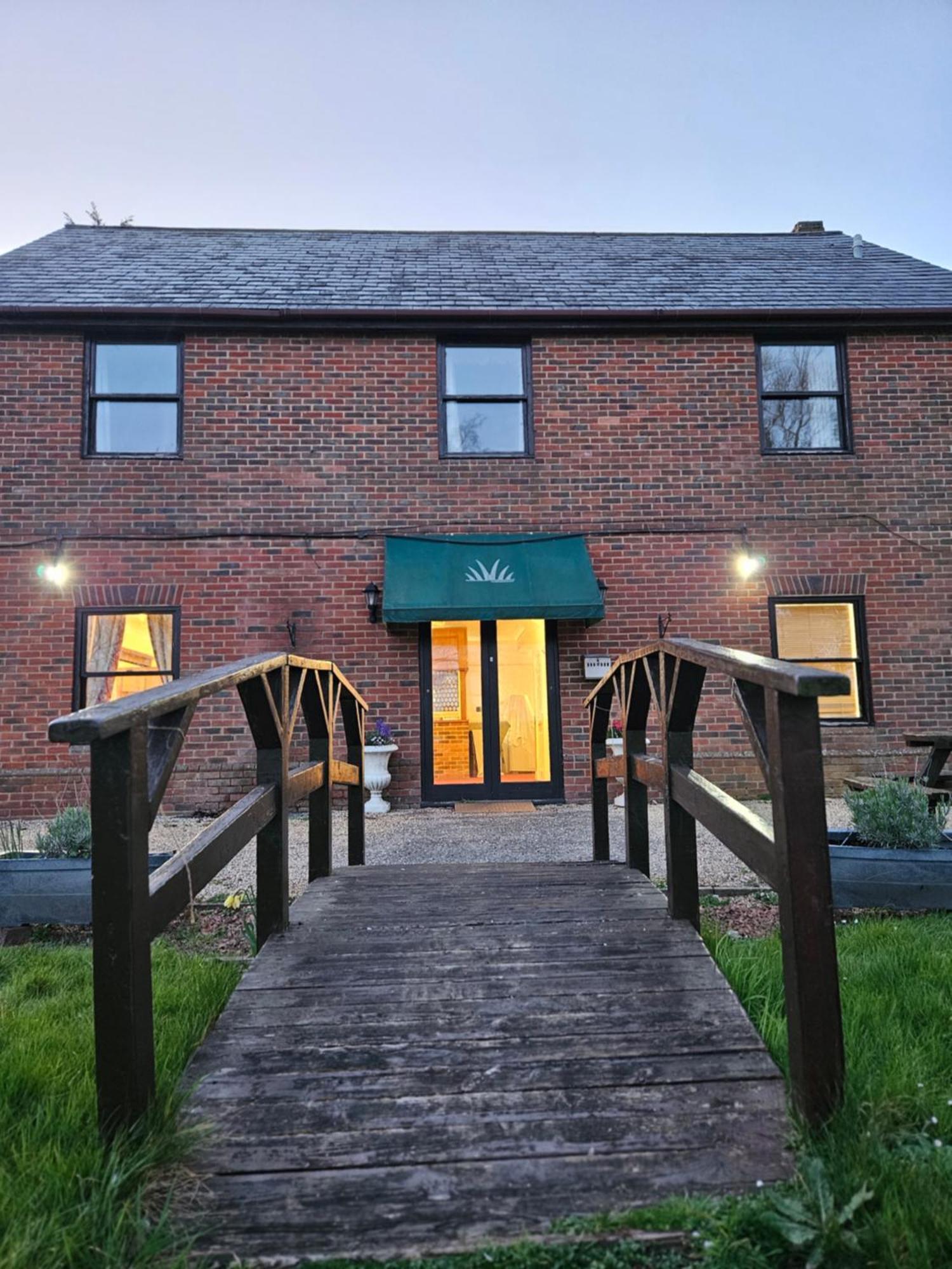 Marsh Farm Hotel Swindon Extérieur photo