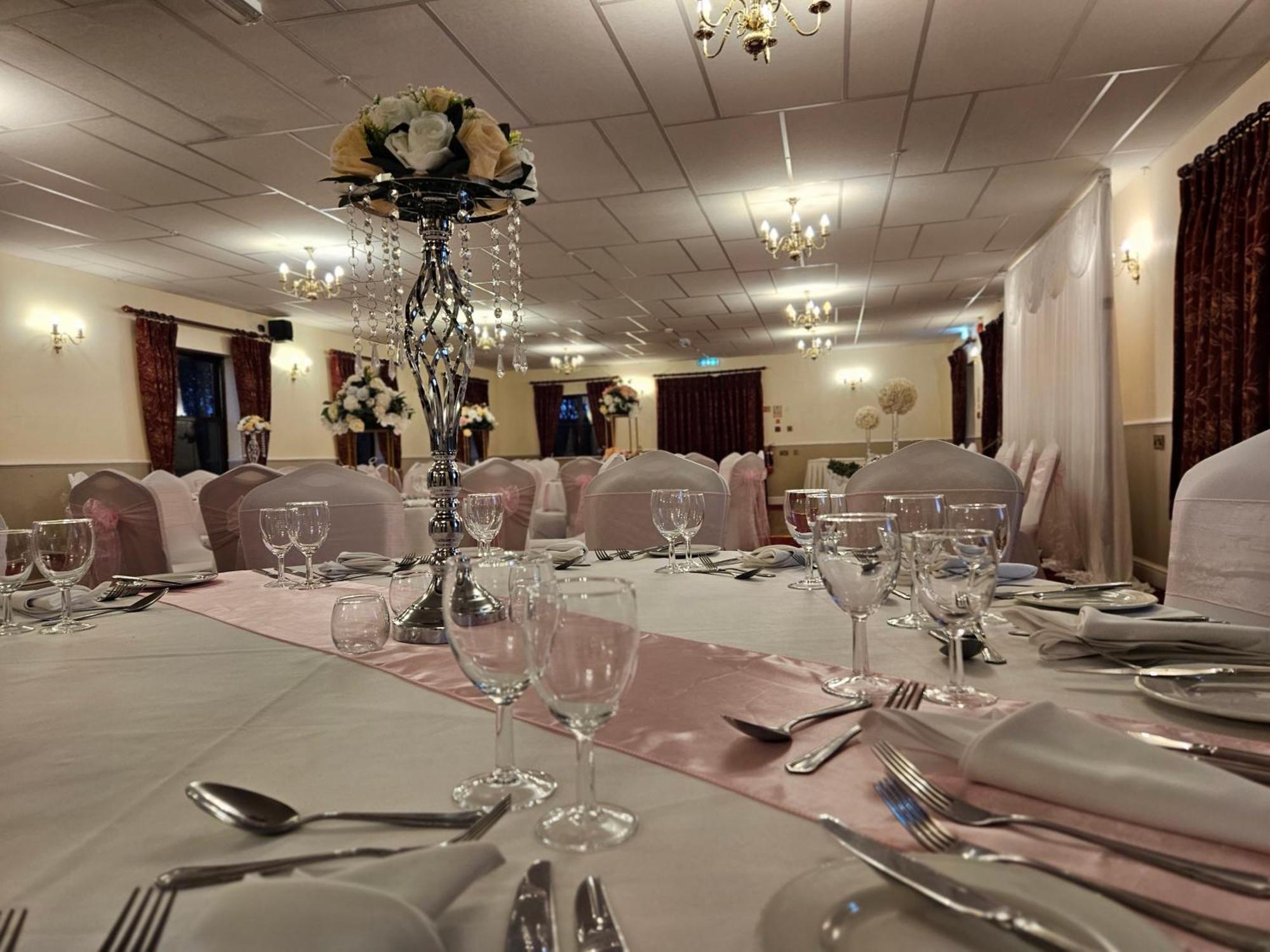 Marsh Farm Hotel Swindon Extérieur photo
