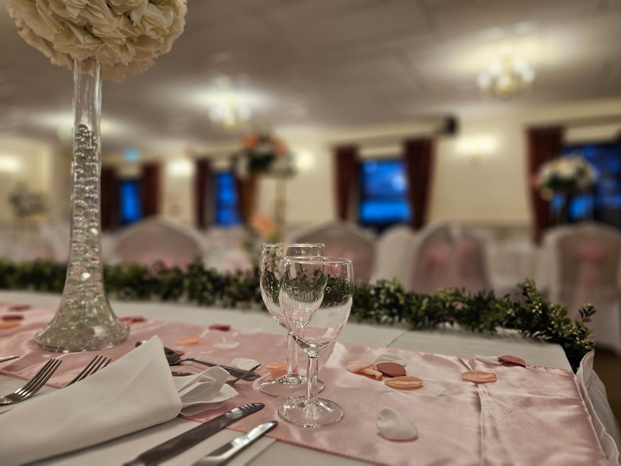 Marsh Farm Hotel Swindon Extérieur photo