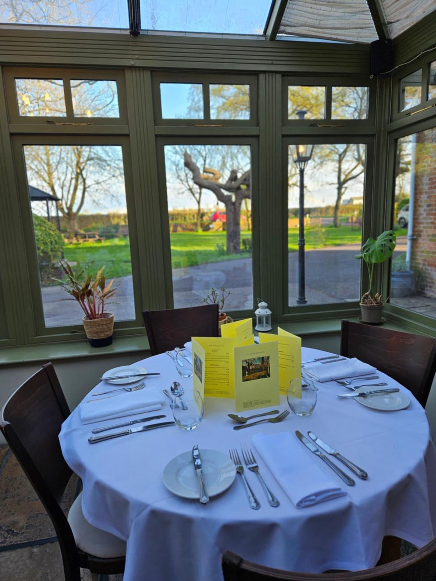 Marsh Farm Hotel Swindon Extérieur photo