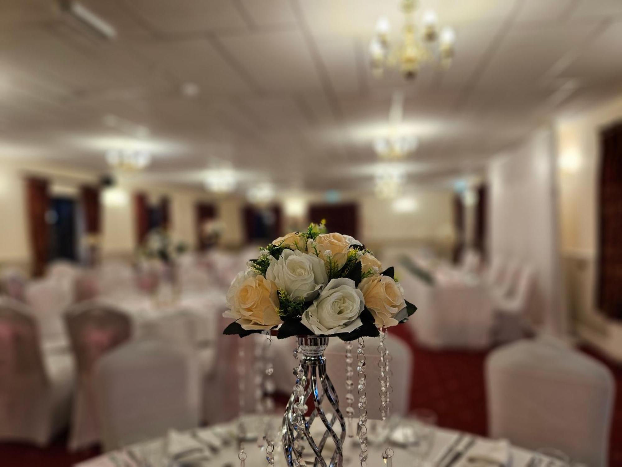 Marsh Farm Hotel Swindon Extérieur photo
